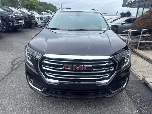 Used 2023 GMC Terrain SLT FWD image 2