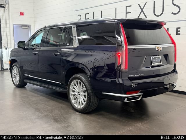 Used 2023 Cadillac Escalade ESV Premium Luxury w/ LPO, Floor Liner Package AWD/4WD image 6