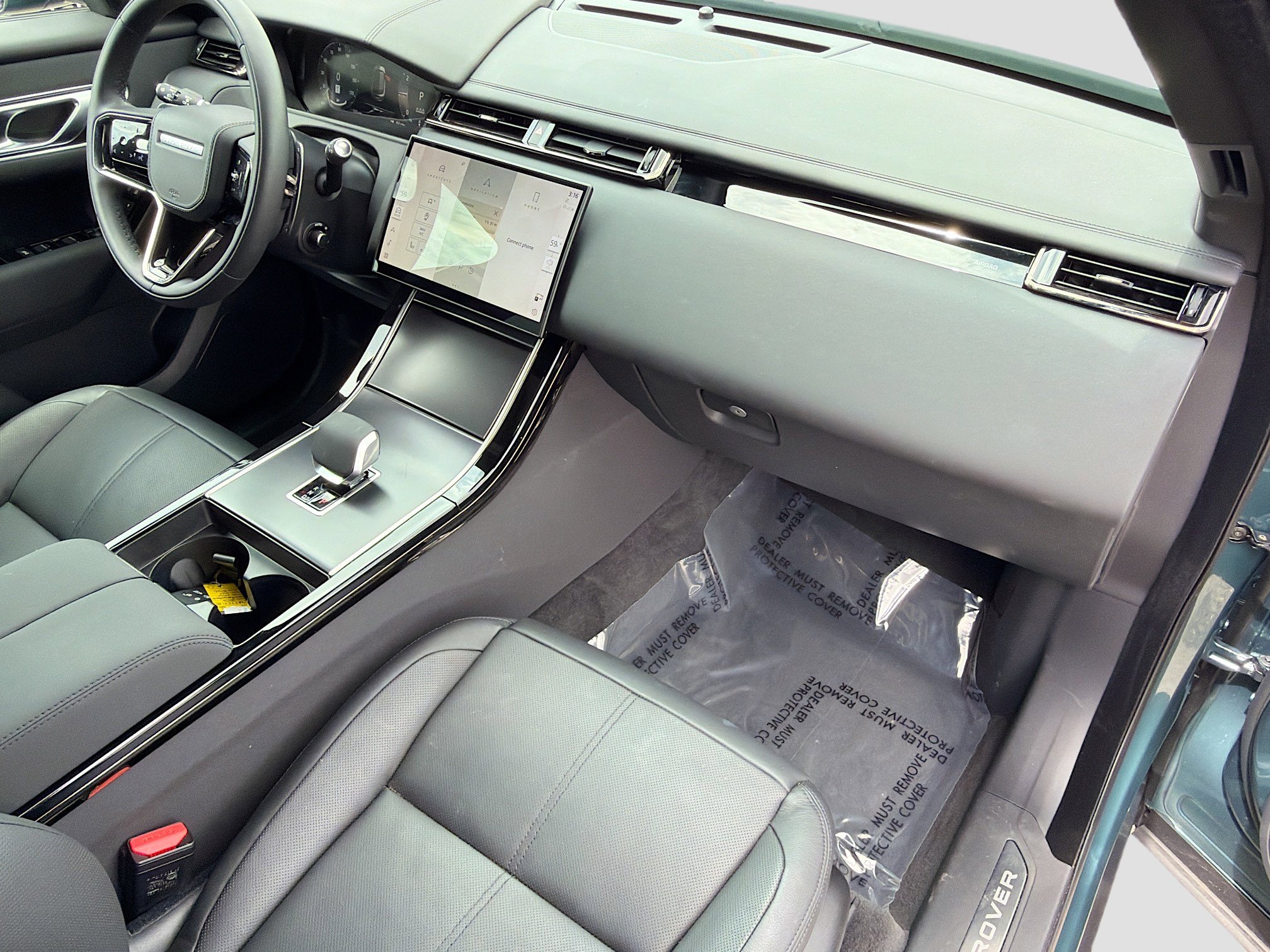 Used 2026 Land Rover Range Rover Velar Dynamic SE image 14