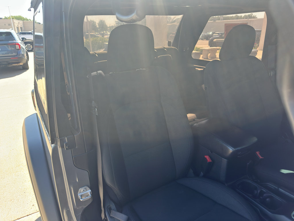 Used 2018 Jeep Wrangler Sport AWD/4WD image 27