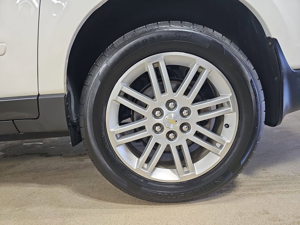 Used 2014 Chevrolet Traverse LT w/ All-Star Edition image 40
