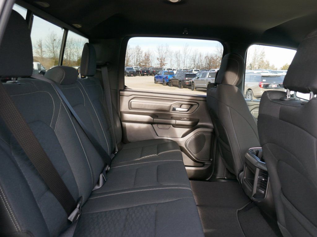 New 2026 RAM 1500 Express AWD/4WD image 11