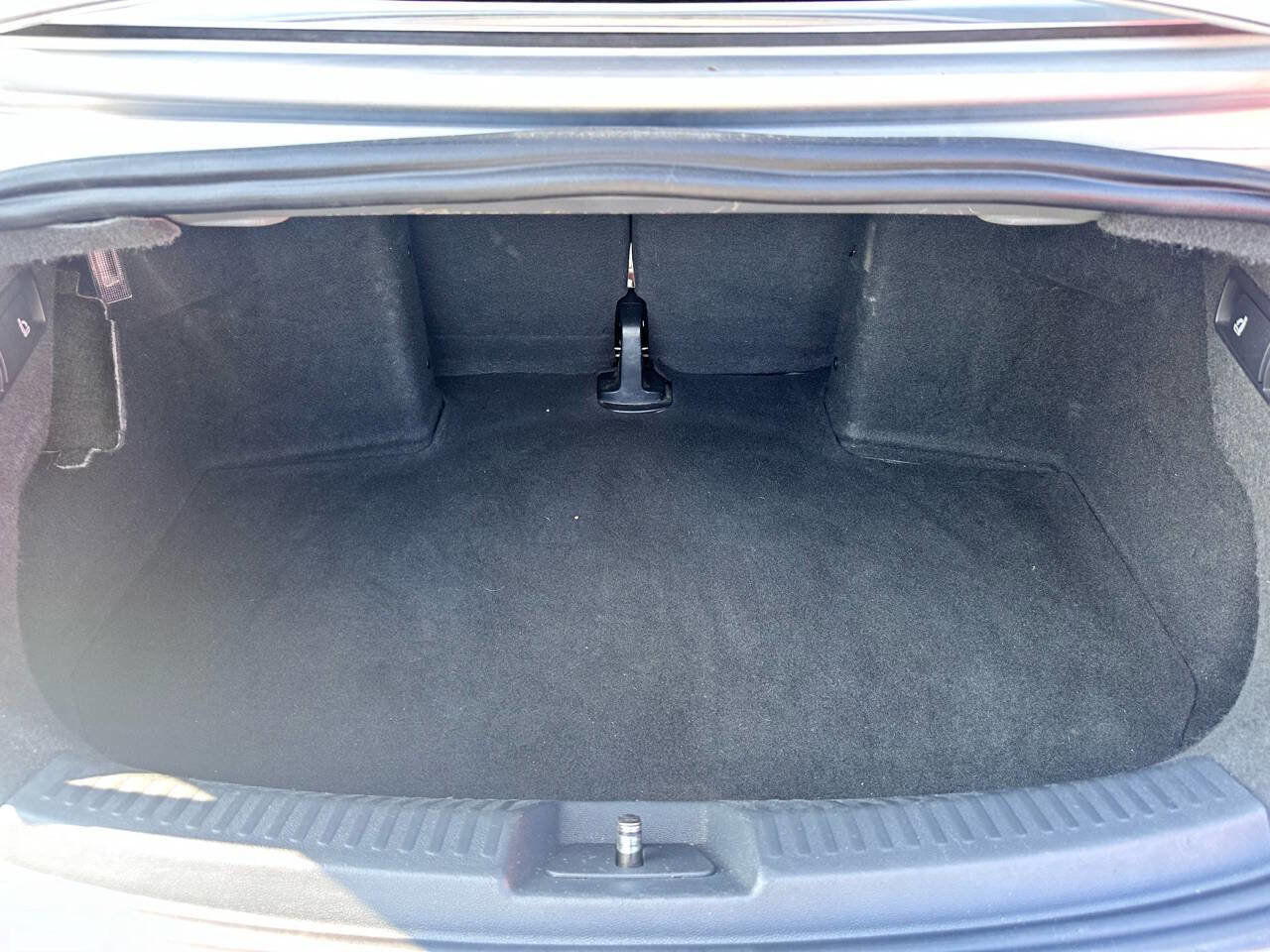 Used 2013 Volkswagen Beetle 2.0T FWD image 13