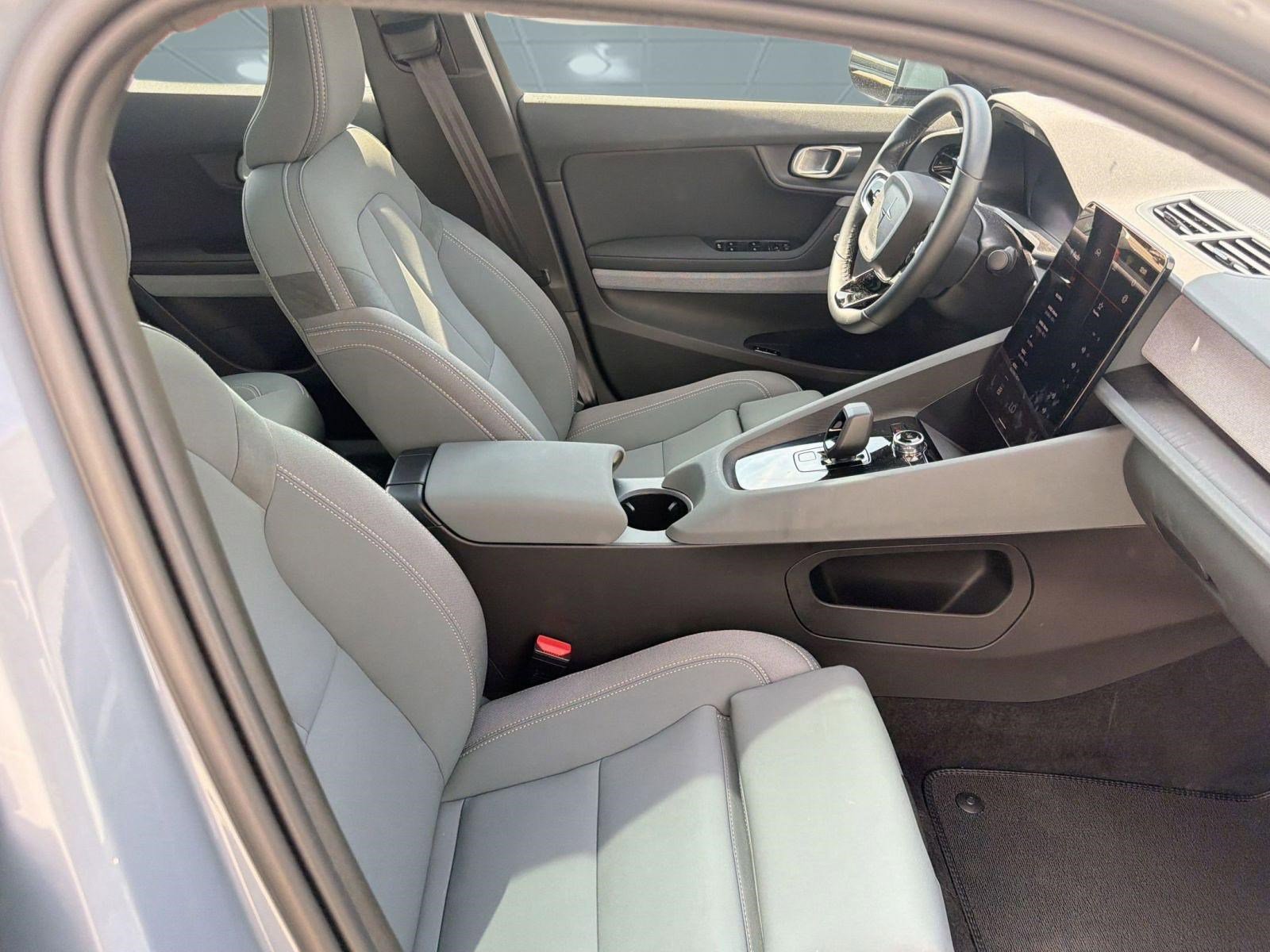 Used 2023 Polestar Polestar 2 w/ Pilot Pack image 29