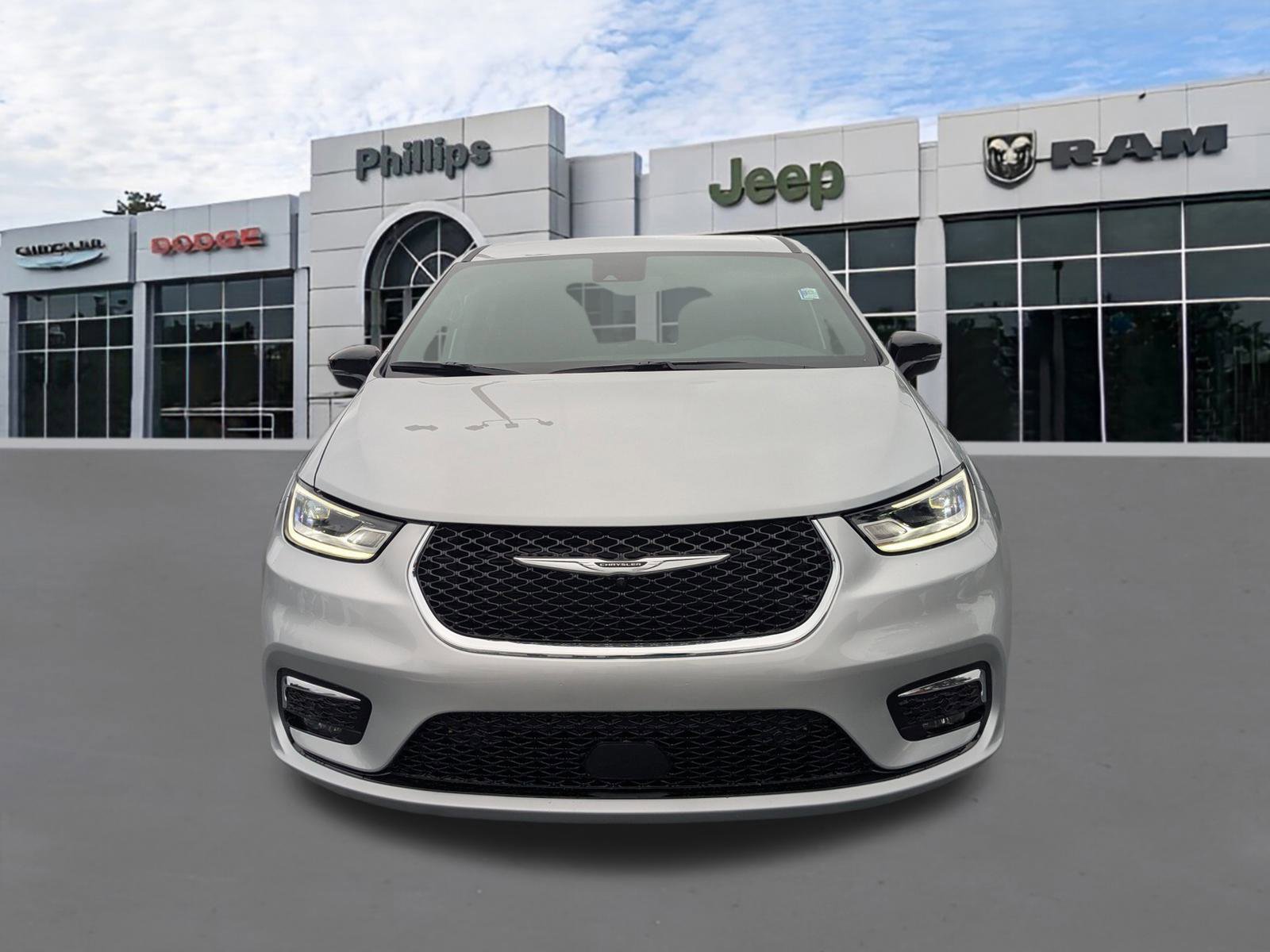 New 2026 Chrysler Pacifica Select image 8