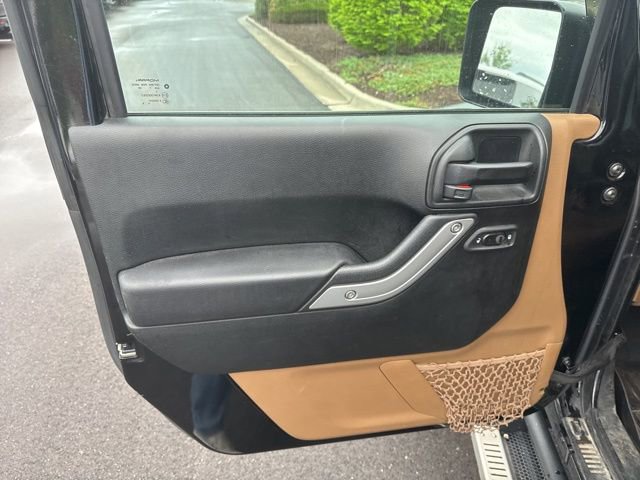 Used 2018 Jeep Wrangler Unlimited Rubicon w/ Dual Top Group image 8