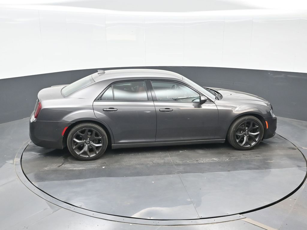 Used 2020 Chrysler 300 S w/ Red S Appearance Package image 31