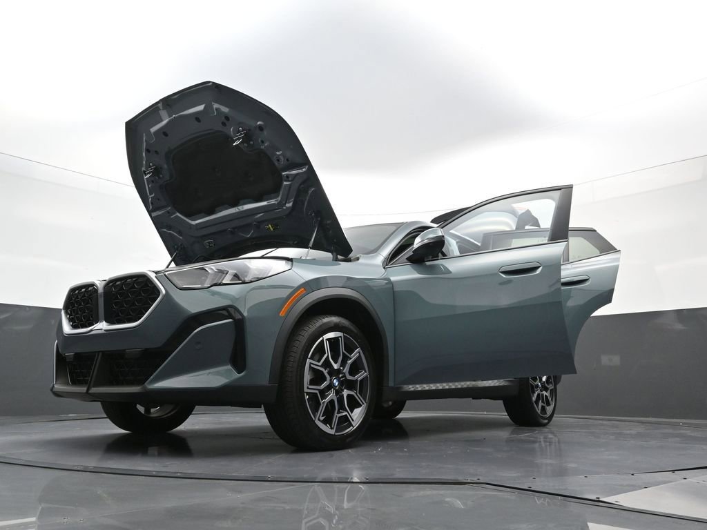 Used 2025 BMW X2 xDrive28i AWD/4WD image 39