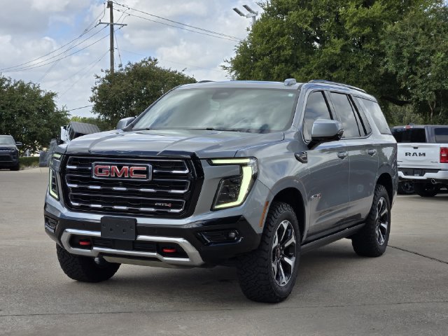 Used 2025 GMC Yukon AT4 w/ AT4 Premium Package AWD/4WD image 3