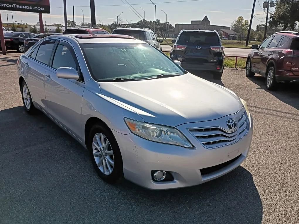 Used 2010 Toyota Camry XLE image 7