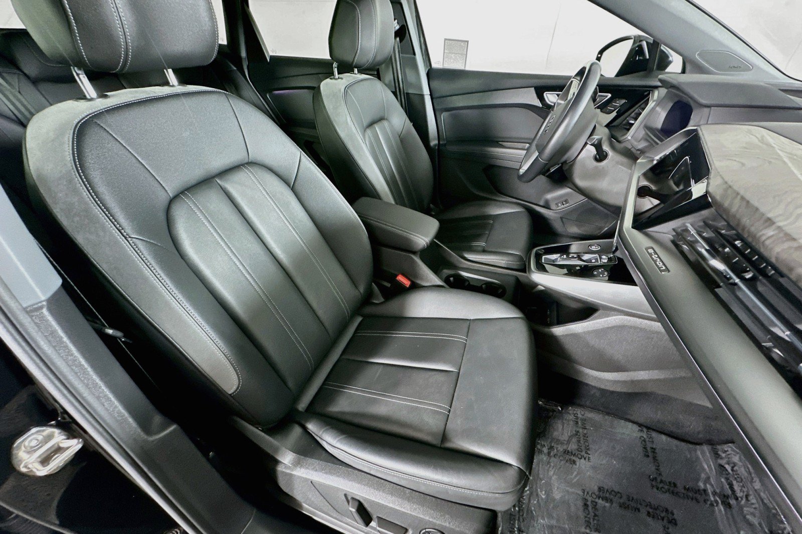 Used 2023 Audi Q4 e-tron Premium Plus w/ Premium Plus AWD/4WD image 8