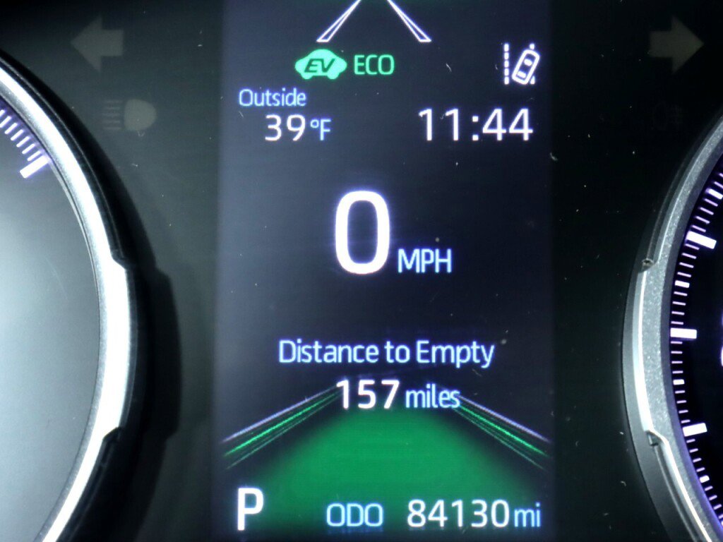 Used 2021 Toyota RAV4 LE image 14