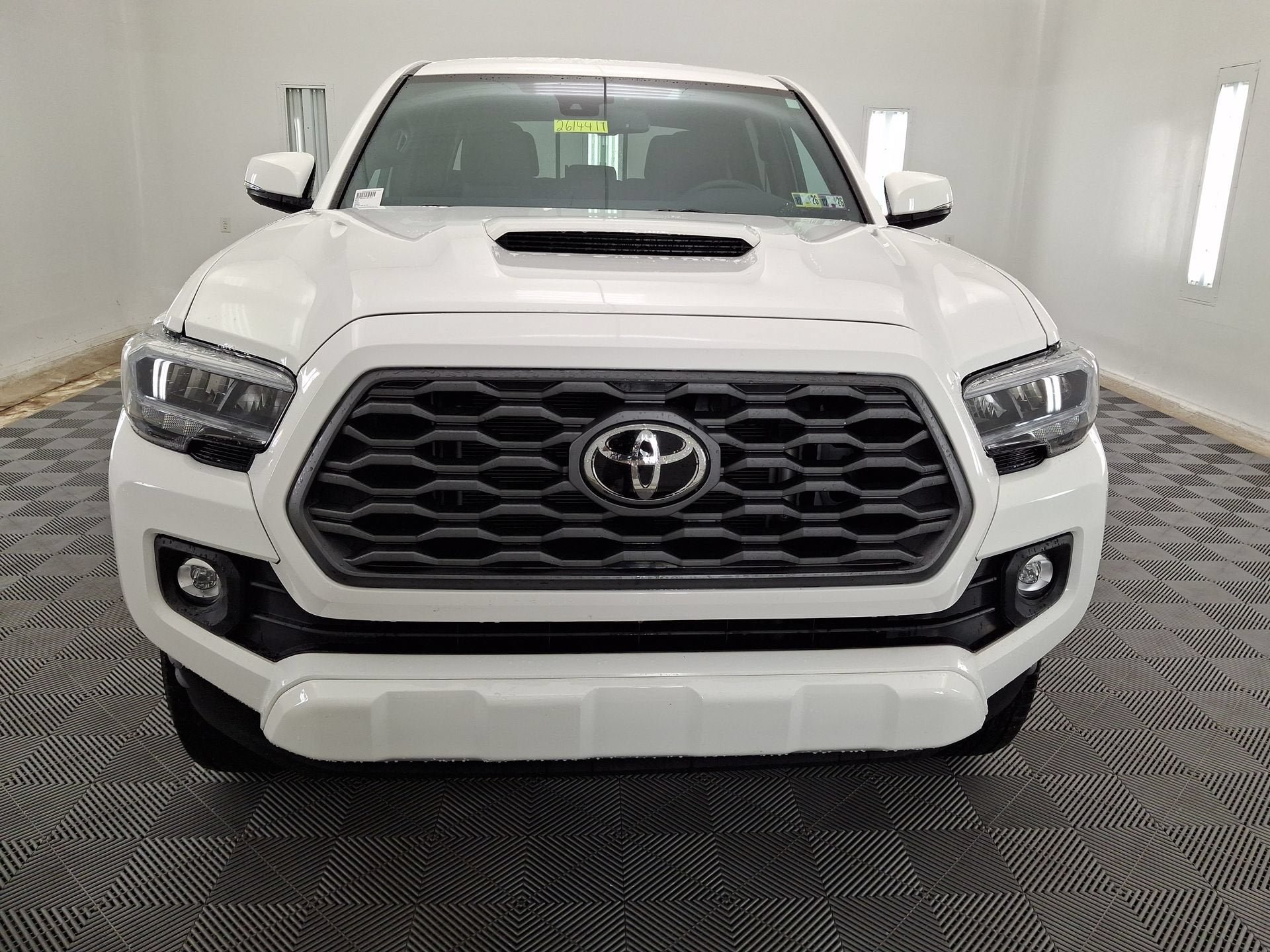 Used 2023 Toyota Tacoma TRD Sport AWD/4WD image 28