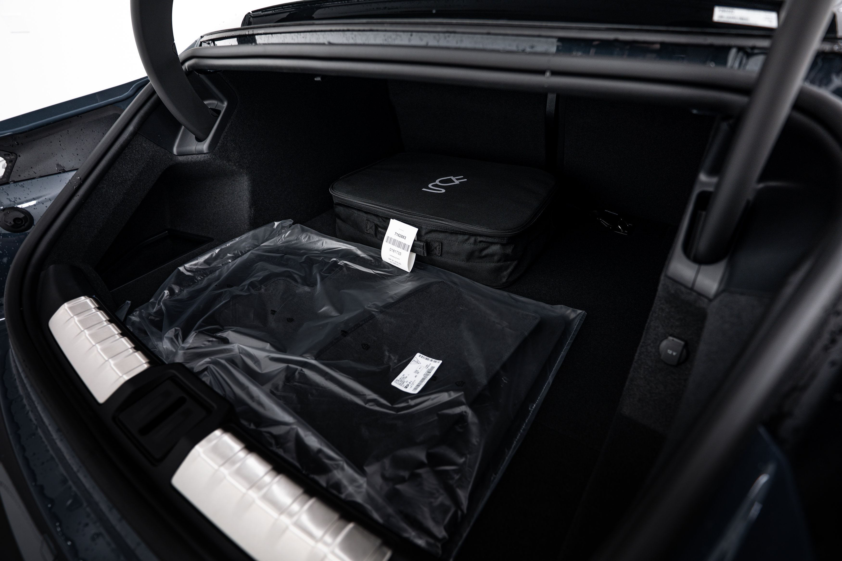 New 2026 Porsche Taycan image 25