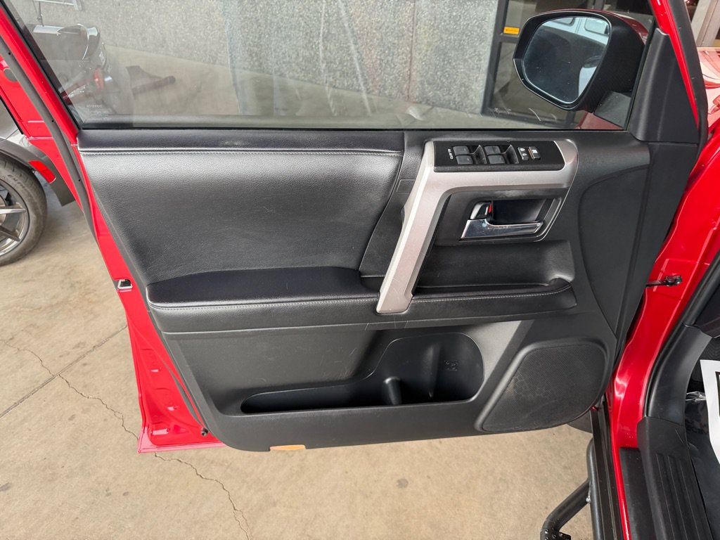 Used 2021 Toyota 4Runner SR5 RWD image 8