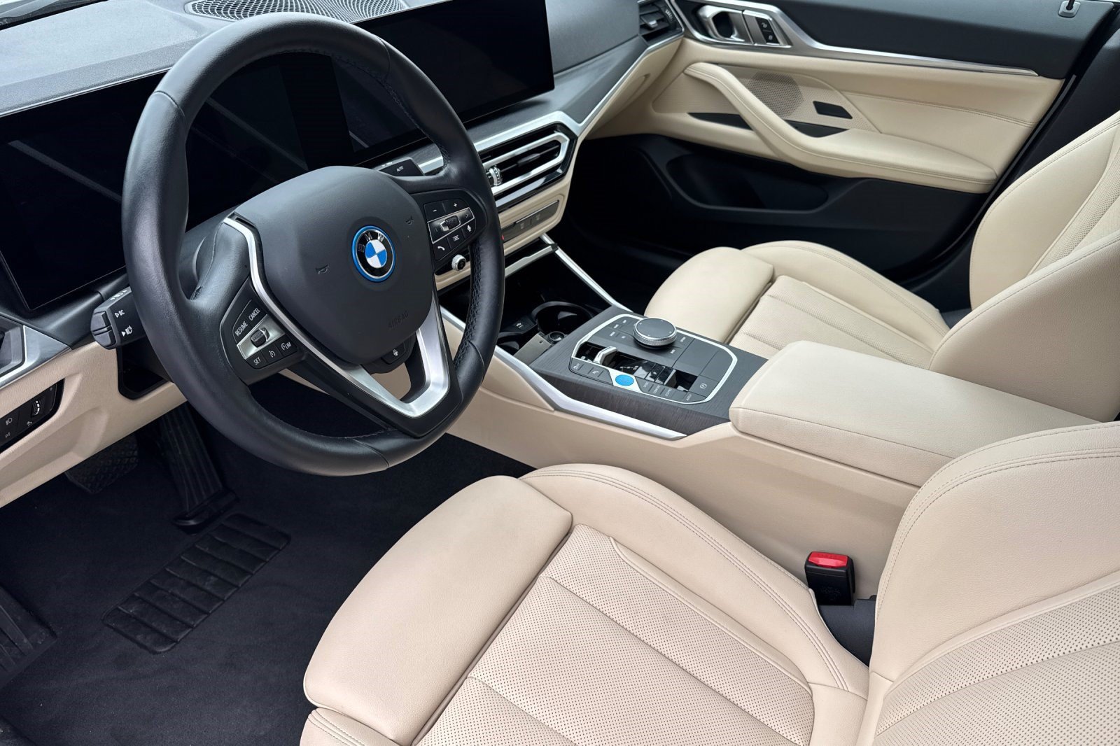 Certified 2023 BMW i4 eDrive35 w/ Premium Package RWD image 4