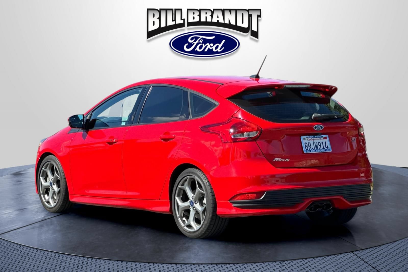 Used 2017 Ford Focus ST FWD image 5