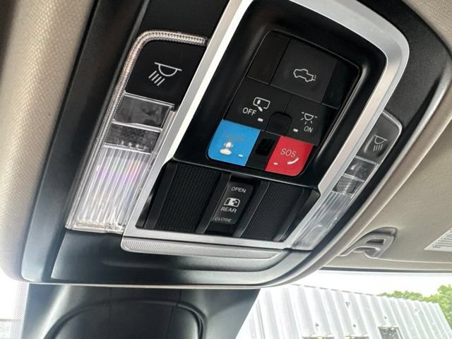 Used 2024 RAM 2500 Laramie w/ Safety Group AWD/4WD image 19