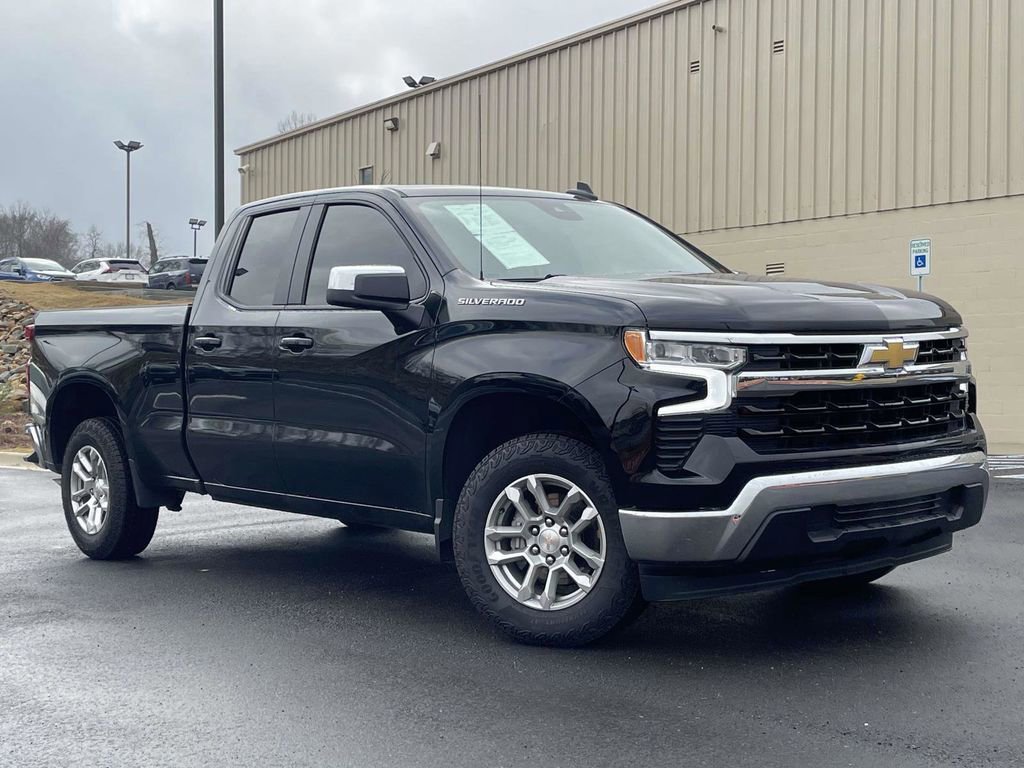 Used 2025 Chevrolet Silverado 1500 LT w/ Leather Package