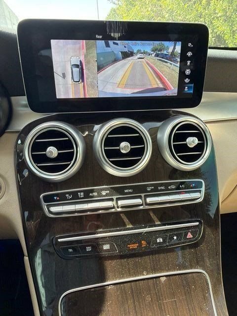 Used 2022 Mercedes-Benz GLC 300 image 3