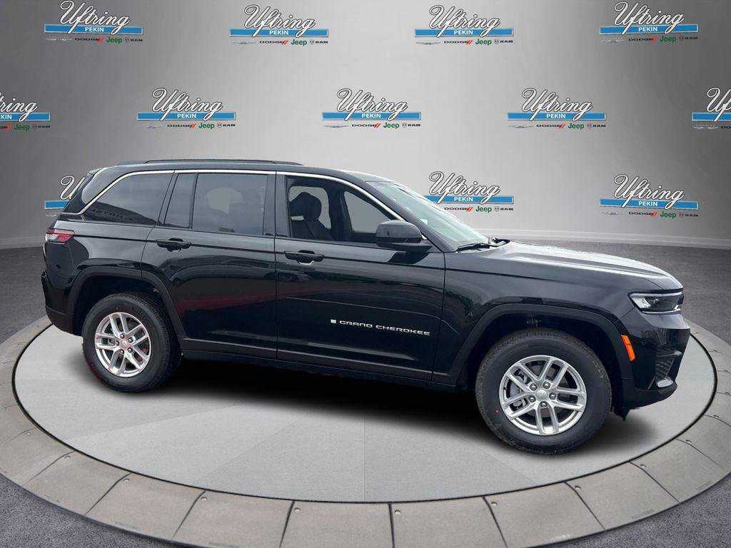 New 2026 Jeep Grand Cherokee Laredo X AWD/4WD image 2