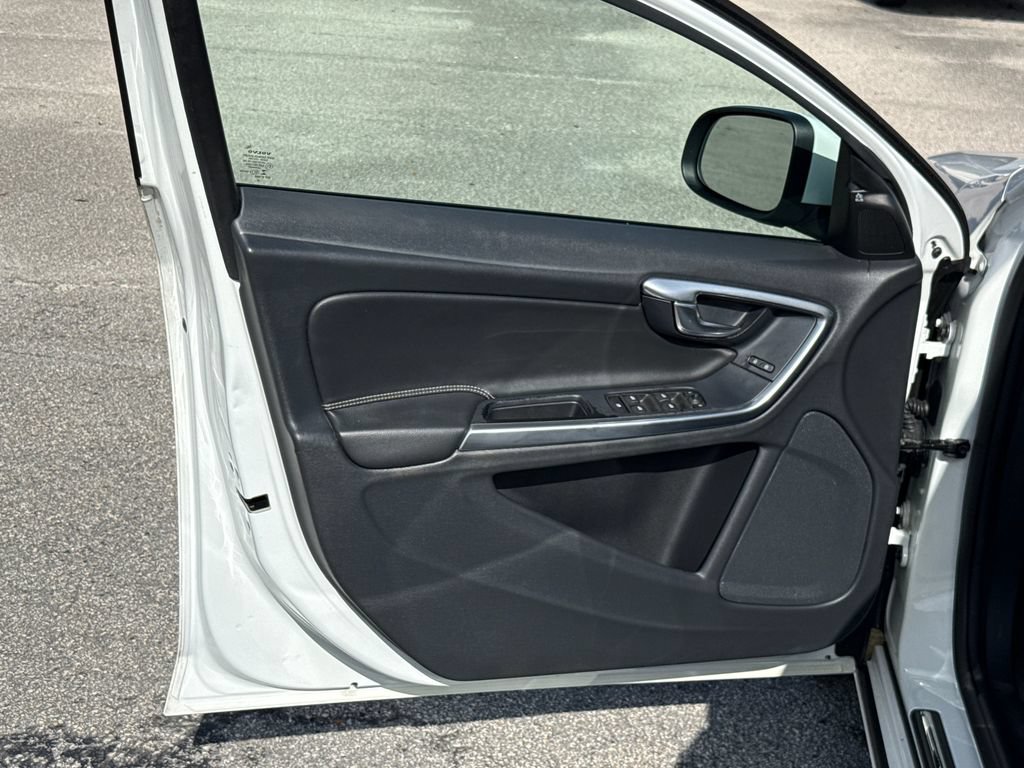 Used 2017 Volvo S60 T5 Dynamic w/ Vision Package AWD/4WD image 11