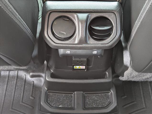 Used 2022 Jeep Wrangler Unlimited Sahara image 17