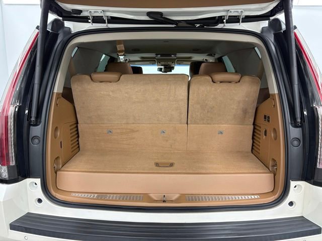 Used 2015 Cadillac Escalade Platinum image 9