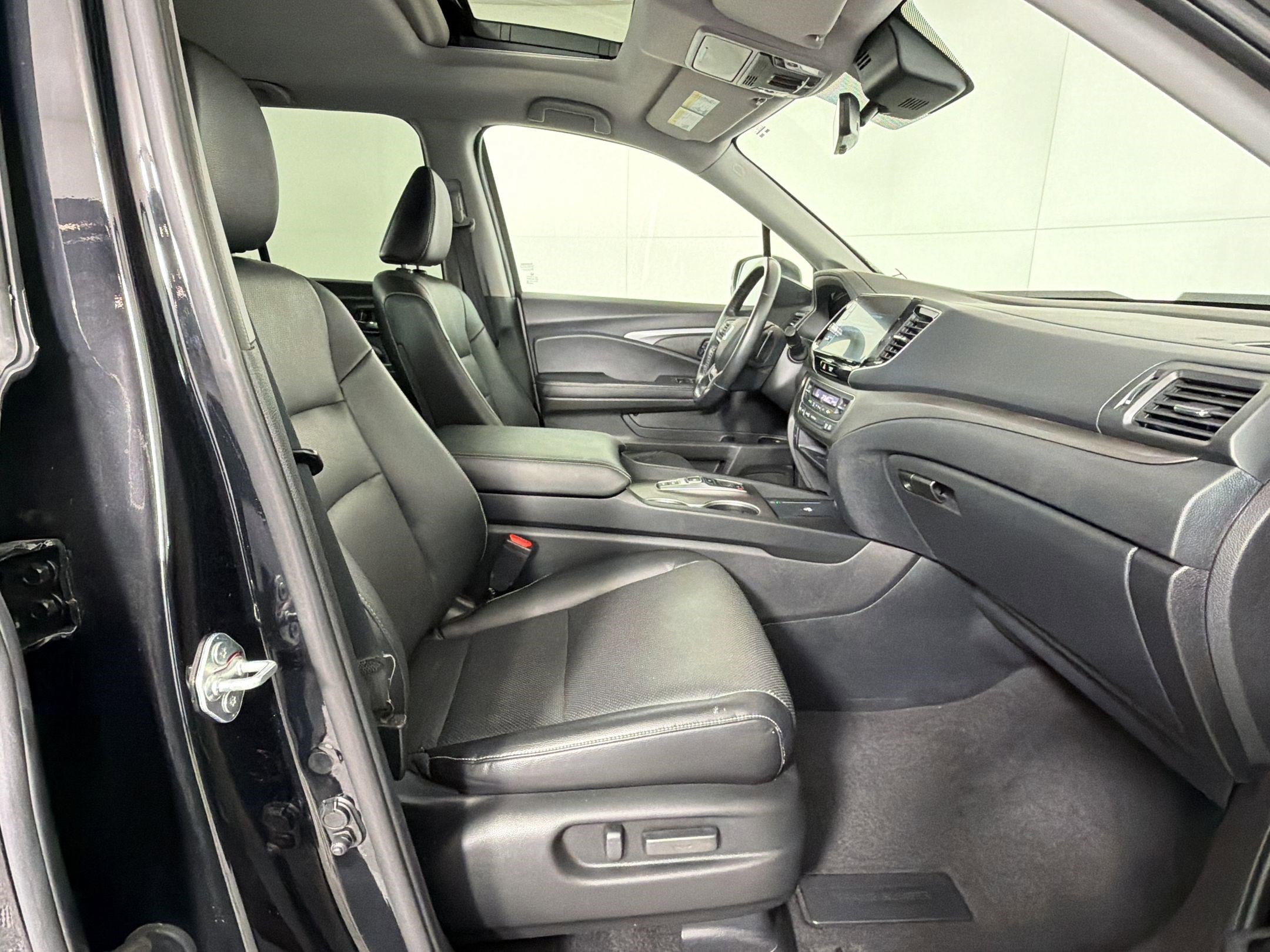 Certified 2024 Honda Ridgeline RTL image 30