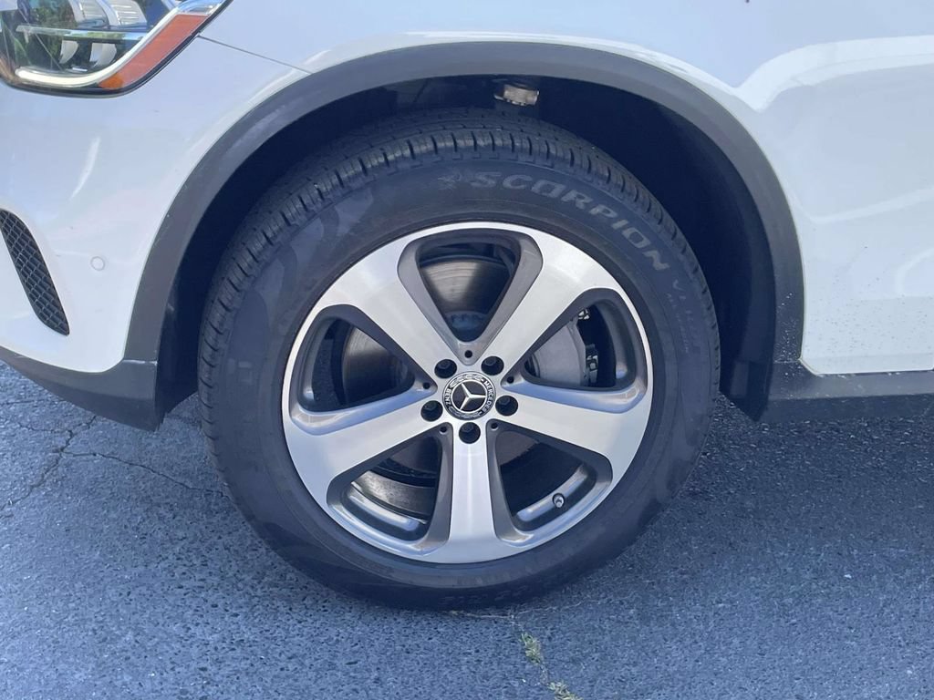 Used 2022 Mercedes-Benz GLC 300 4MATIC image 10