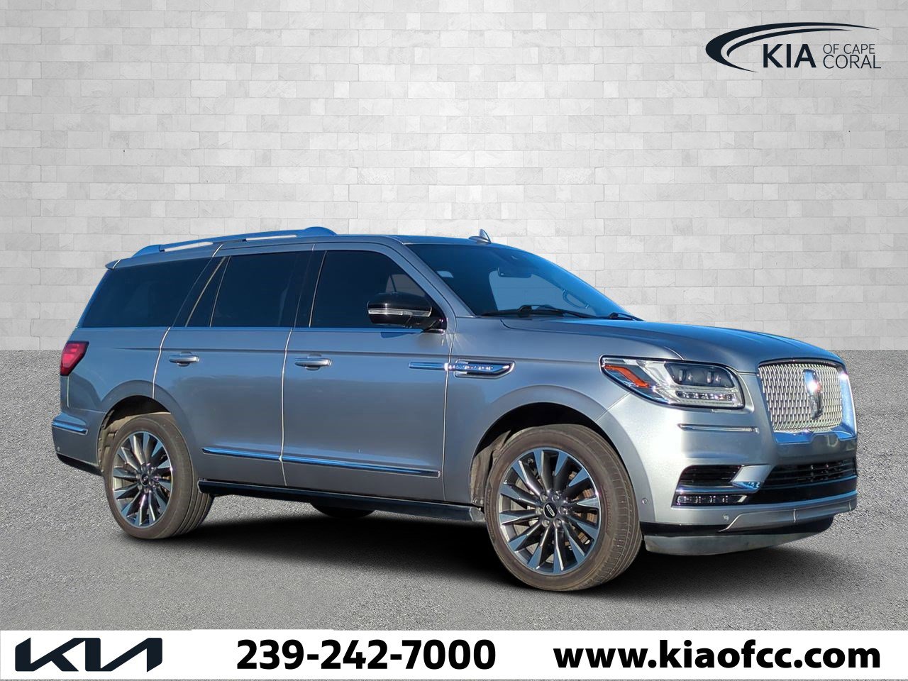 Used 2021 Lincoln Navigator Reserve w/ Luxury Package image 1