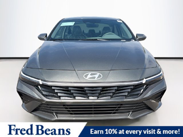 New 2026 Hyundai Elantra SE FWD image 2