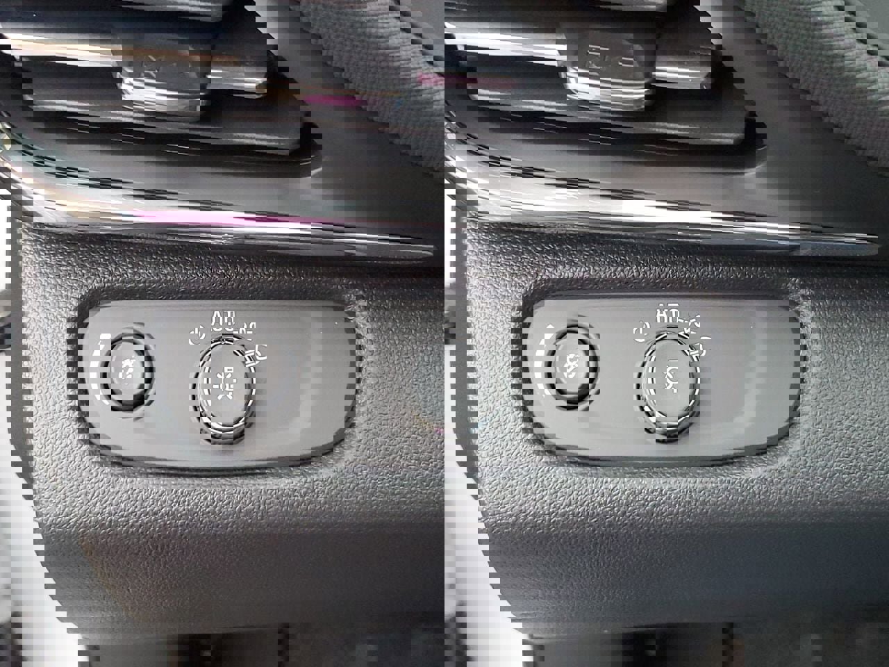 New 2025 Buick Envista Preferred w/ Advanced Safety Package image 50