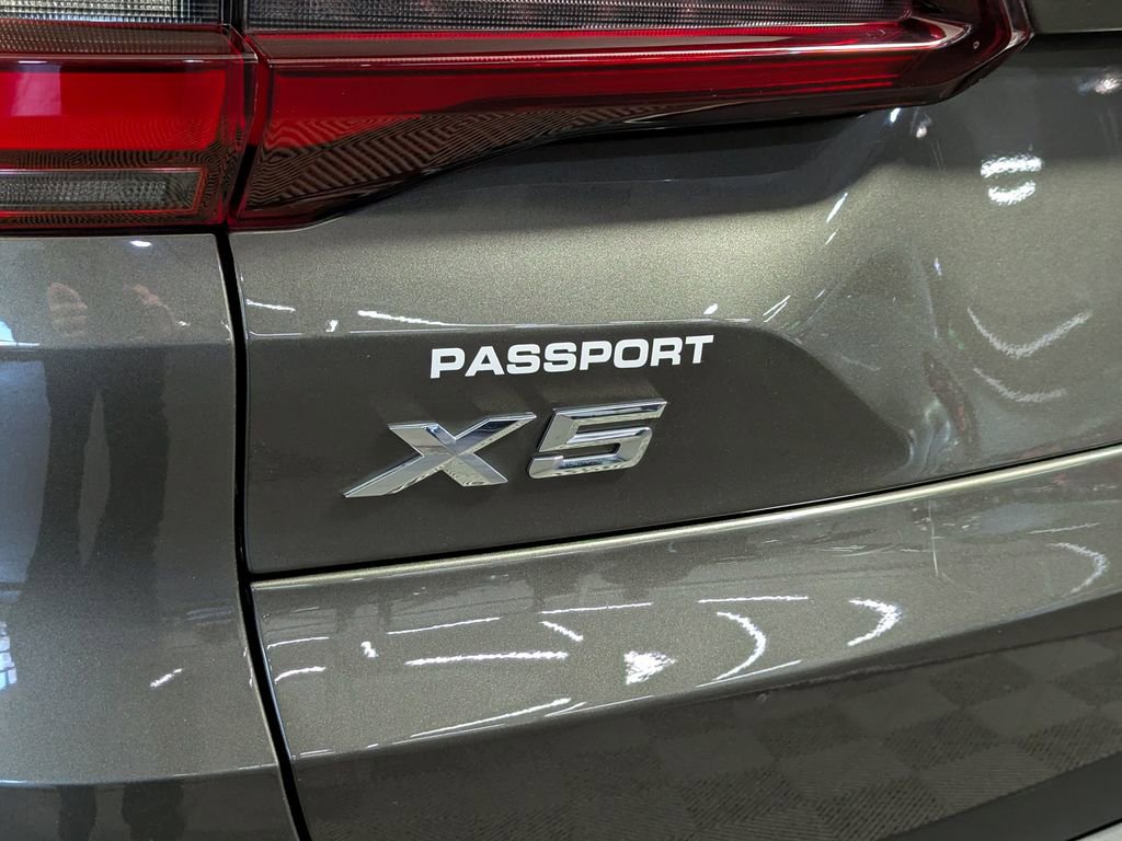 Certified 2023 BMW X5 xDrive40i w/ Executive Package image 12