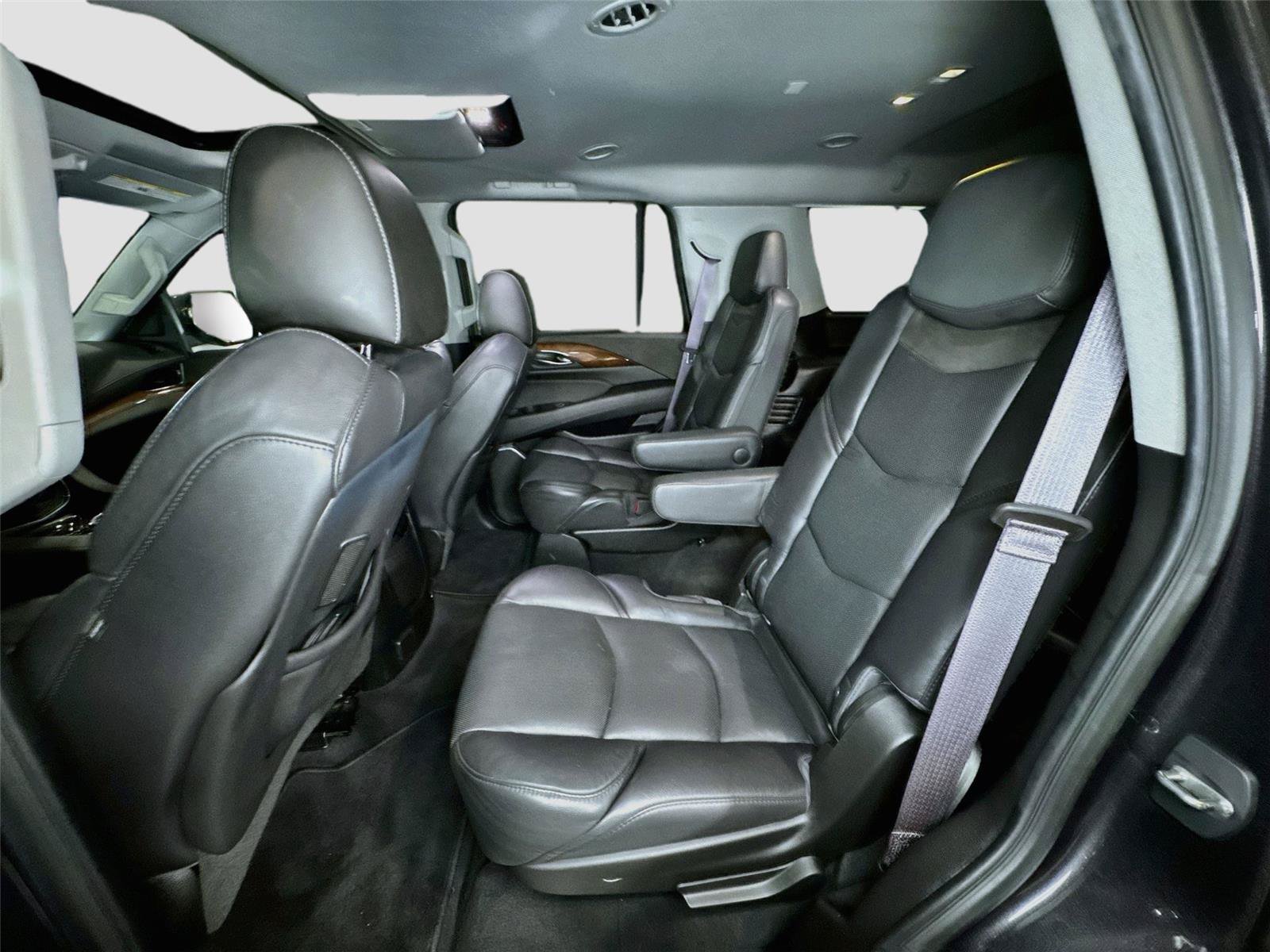 Used 2017 Cadillac Escalade Premium Luxury AWD/4WD image 24