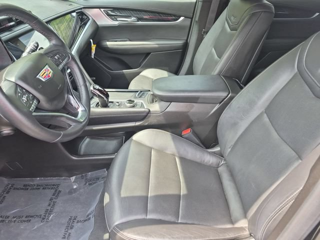 Certified 2025 Cadillac XT6 Premium Luxury w/ LPO, Floor Liner Package AWD/4WD image 13