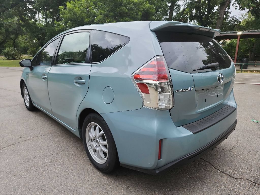 Used 2015 Toyota Prius V Four FWD image 5