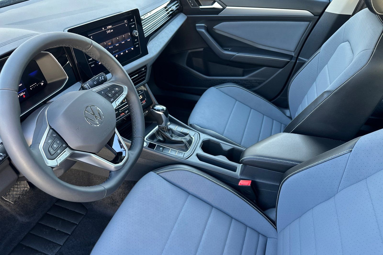 New 2026 Volkswagen Jetta SE FWD image 8