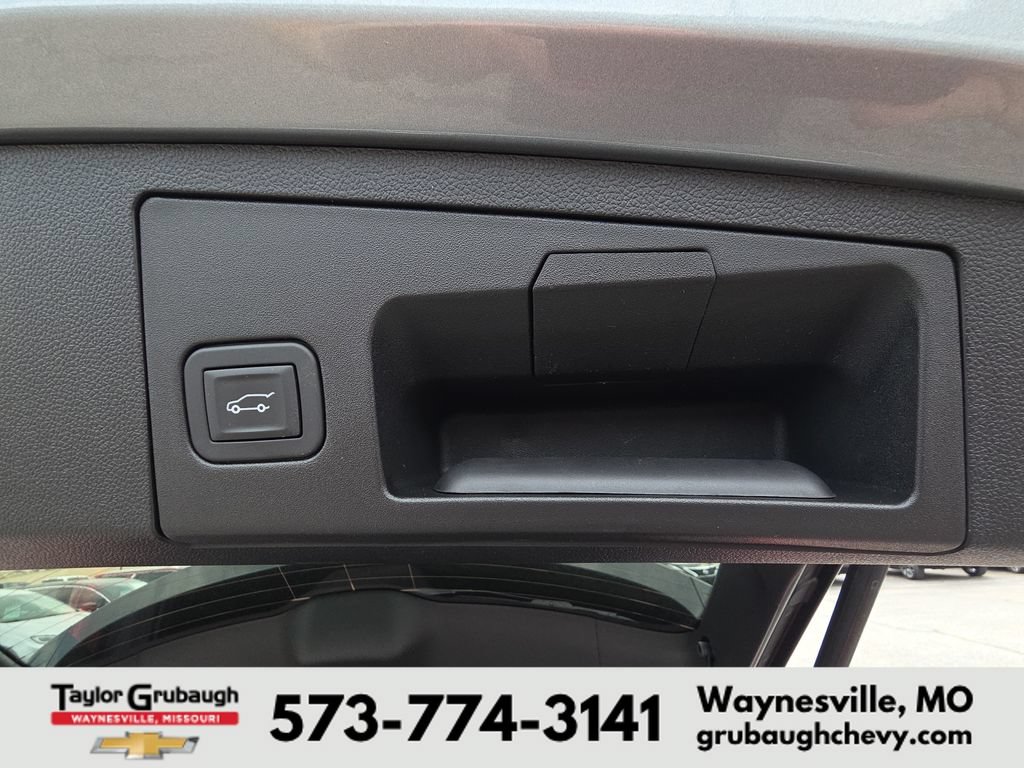 Used 2025 Cadillac XT4 Premium Luxury AWD/4WD image 33