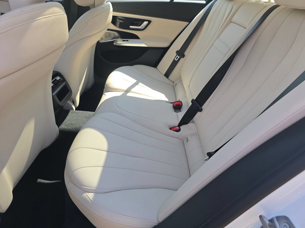 New 2027 Mercedes-Benz E 350 4MATIC Sedan image 18