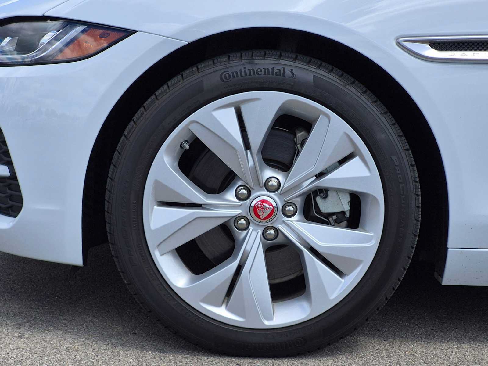 Used 2020 Jaguar XE S AWD/4WD image 12