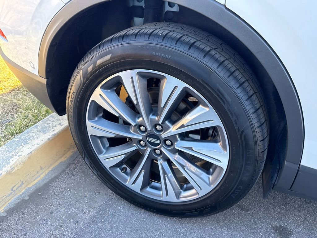 Used 2020 Lincoln Corsair Reserve w/ Equipment Group 201A image 12