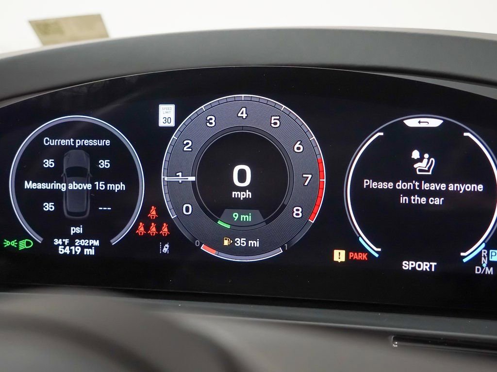 Used 2025 Porsche Cayenne E-Hybrid w/ Premium Package image 26