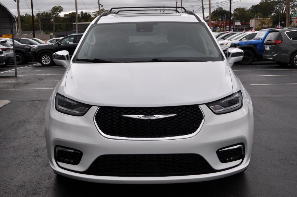 Used 2022 Chrysler Pacifica Limited image 5