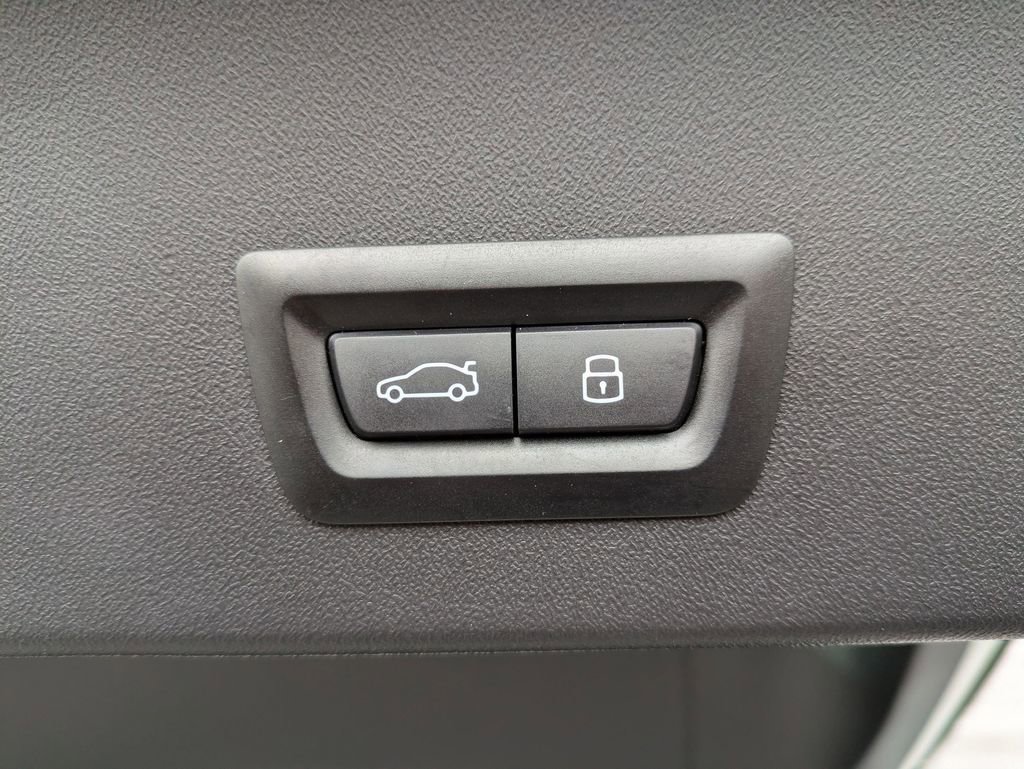 Used 2026 BMW X3 xDrive30 w/ Convenience Package image 21