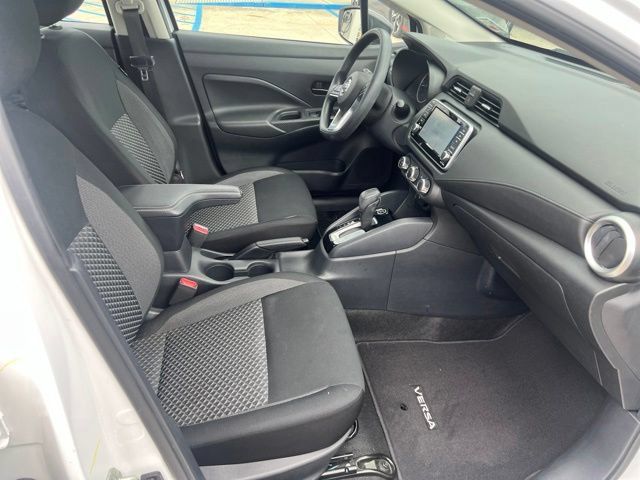 Used 2020 Nissan Versa S FWD image 17
