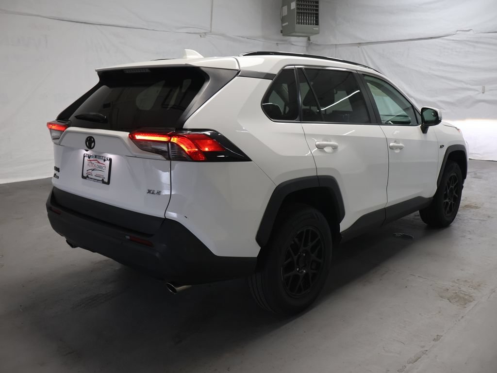 Used 2022 Toyota RAV4 XLE FWD image 7