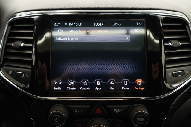 Used 2020 Jeep Grand Cherokee Altitude image 47