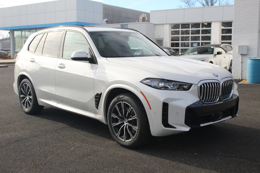 New 2026 BMW X5 xDrive50e w/ M Sport Package AWD/4WD video 1