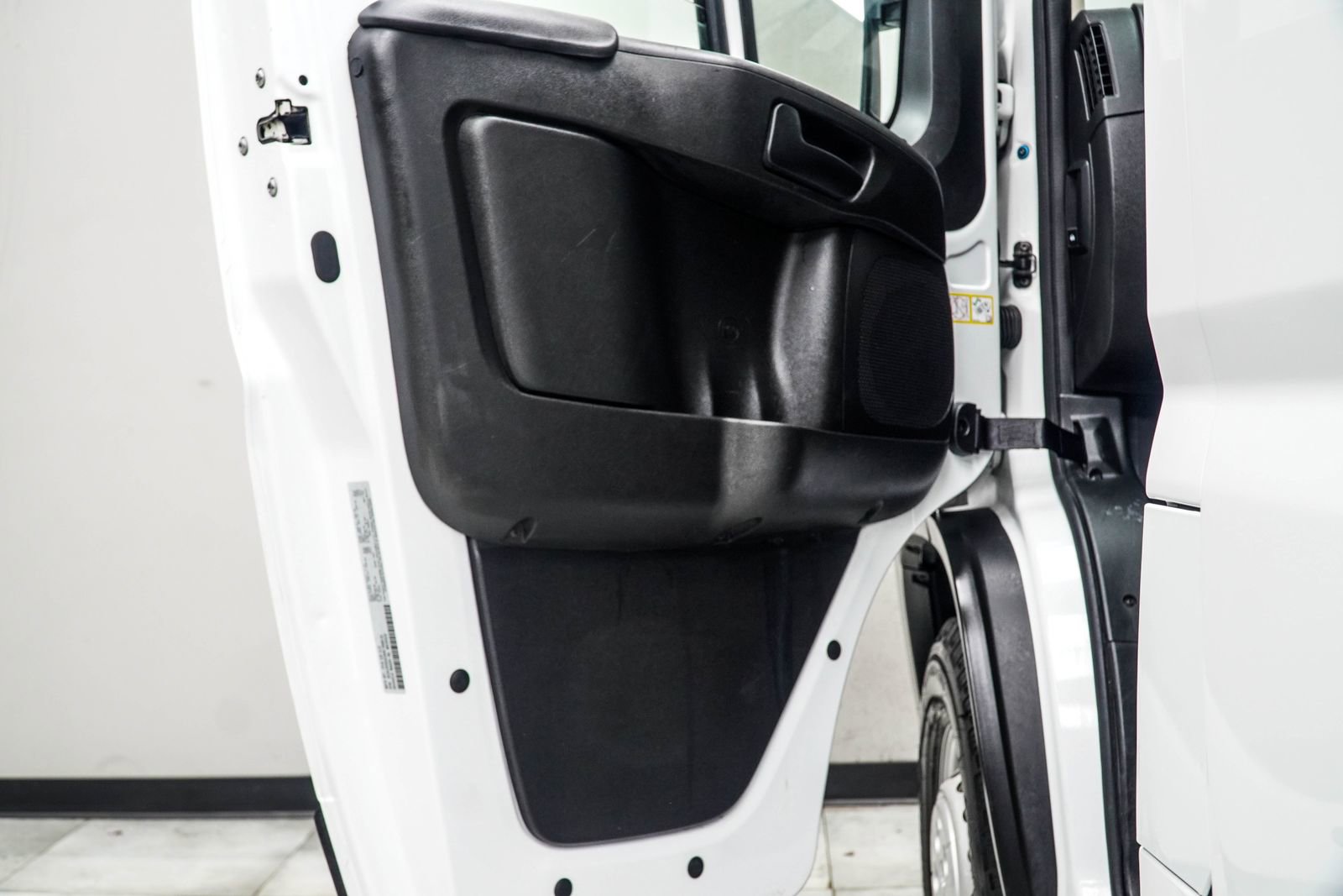 Used 2024 RAM ProMaster 2500 w/ Convenience Group FWD image 30